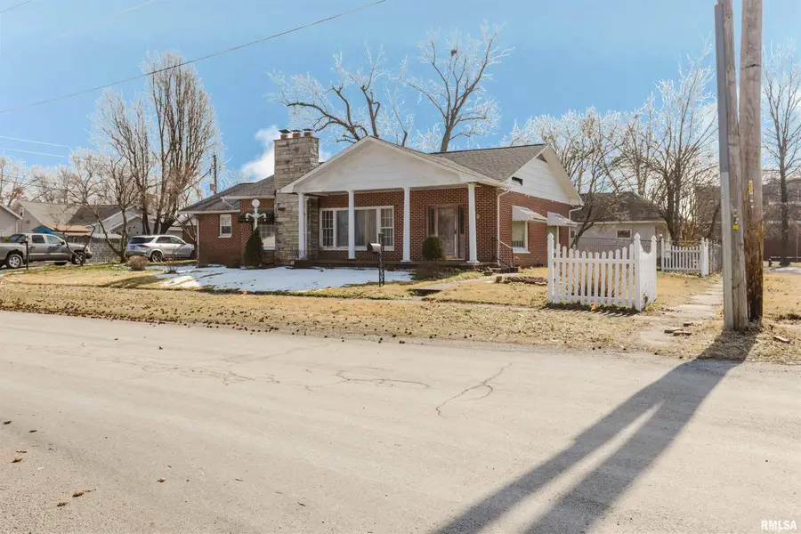 300 S 21st Street, Herrin, IL 62948 - #3