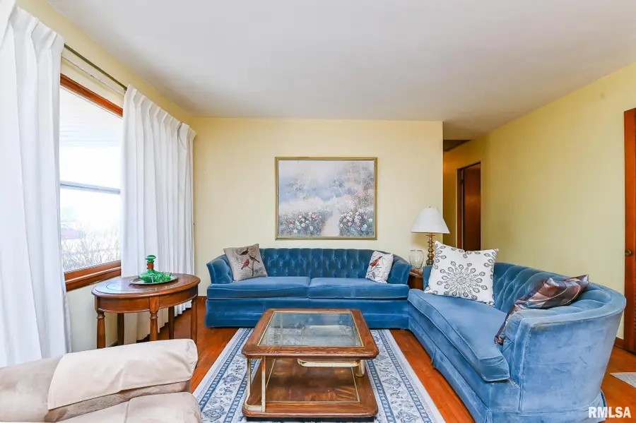 3912 S Paramount Road, Bartonville, IL 61607 - #2