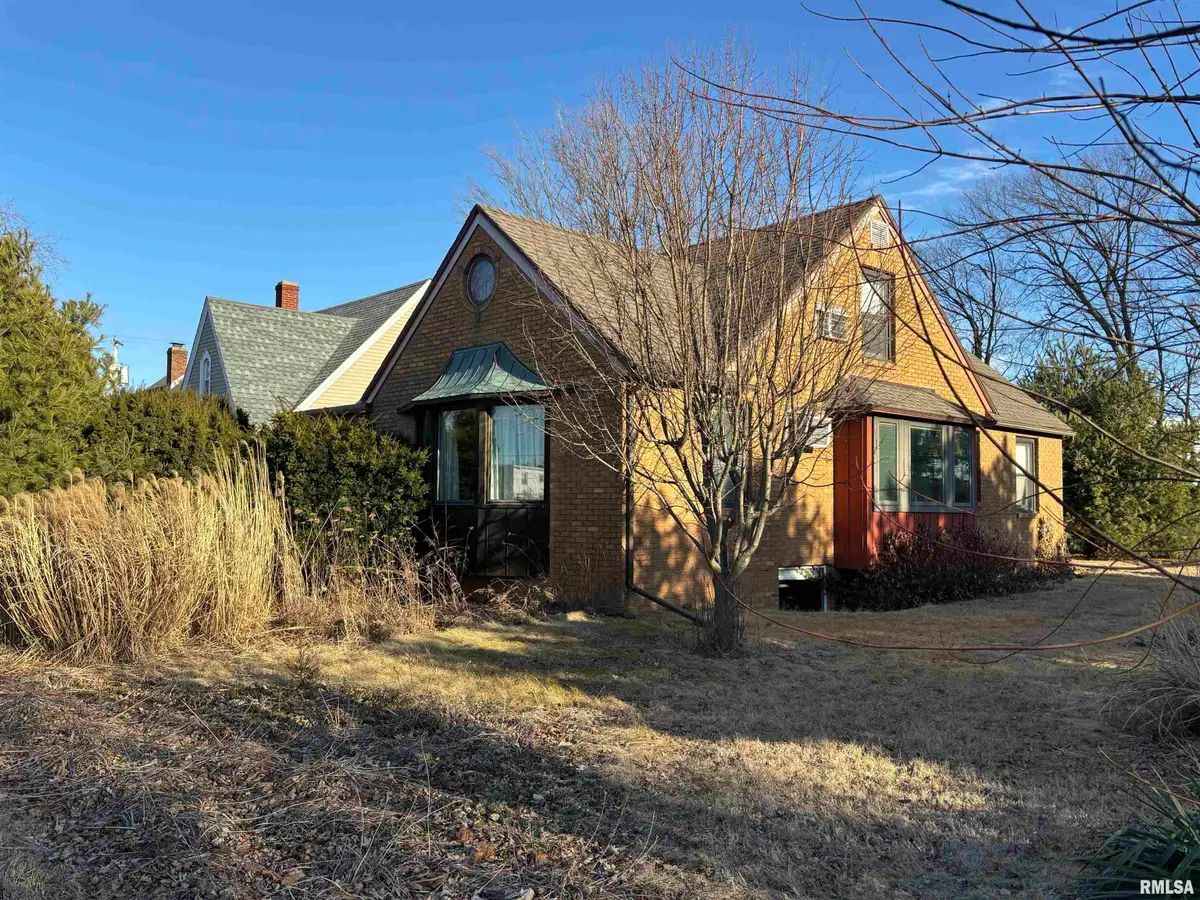 138 N Maple Avenue, Morton, IL 61550 - #1