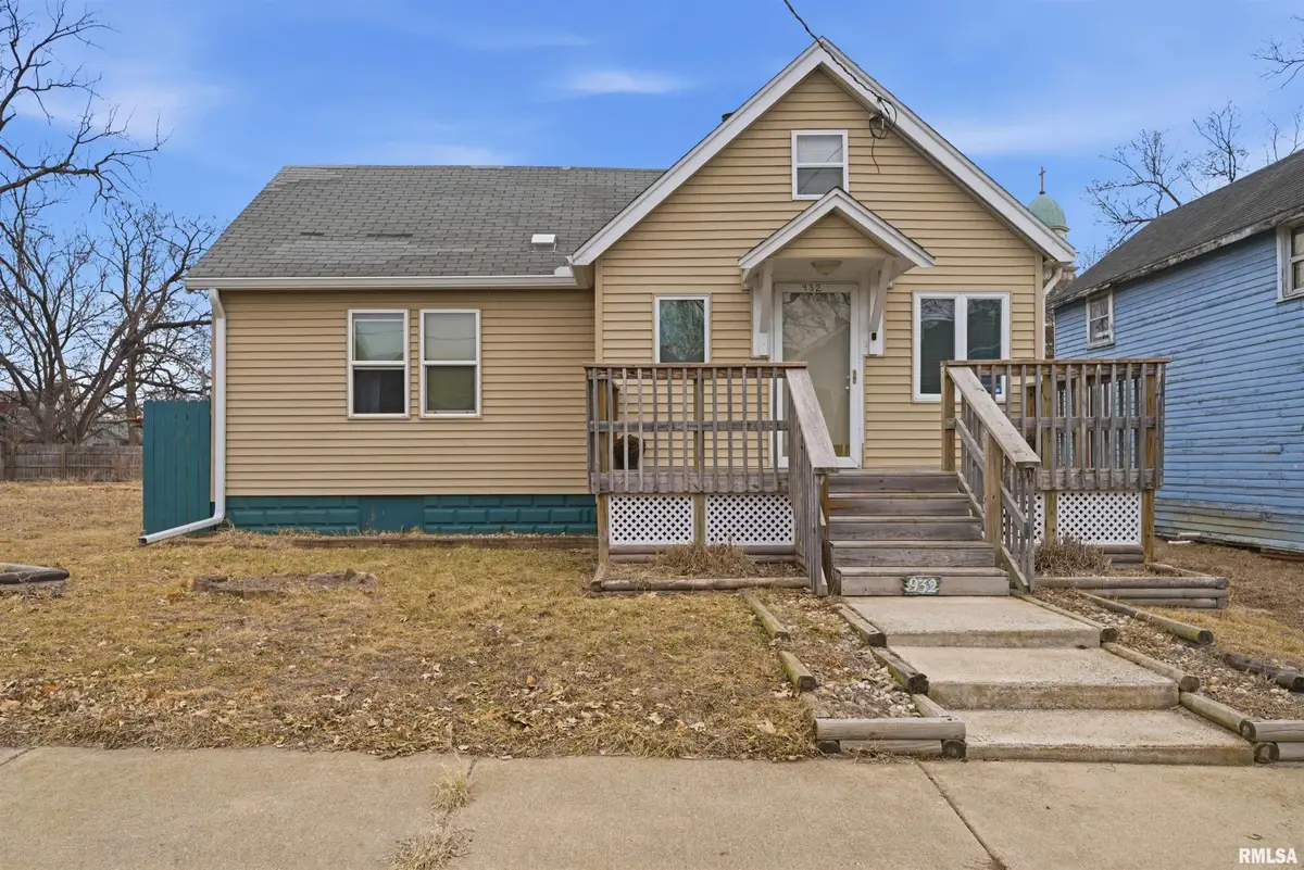 932 S Sumner Avenue, Peoria, IL 61605 - #1