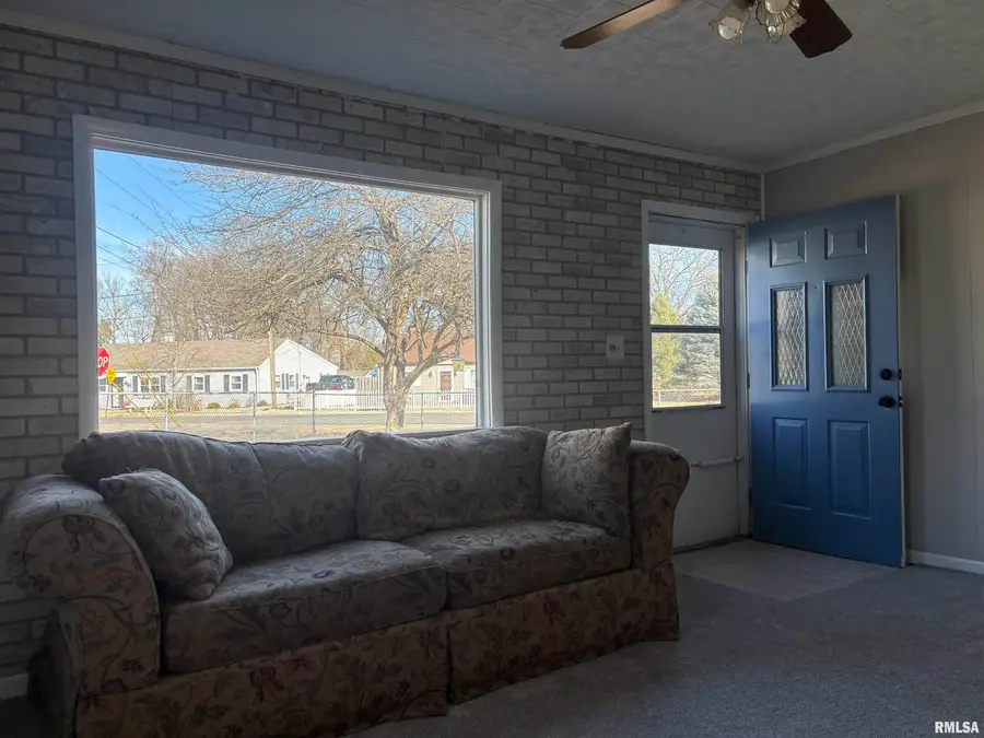 1433 N 5th Street, Chillicothe, IL 61523 - #3