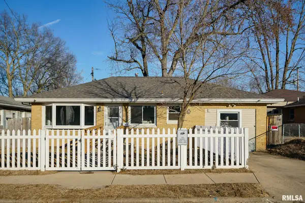 1010 Black Street, Pekin, IL 61554