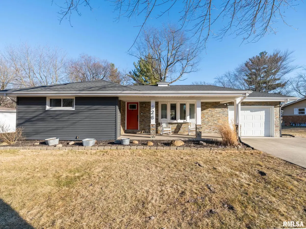 526 N Lakeshore Drive, Hanna City, IL 61536 - #1