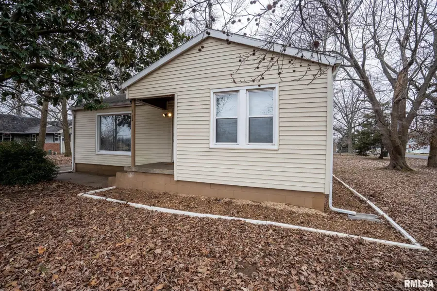 112 N 4th Street, Marion, IL 62959 - #3