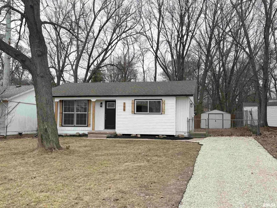 705 E Cox Avenue, Richwoods, IL 61615 - #3