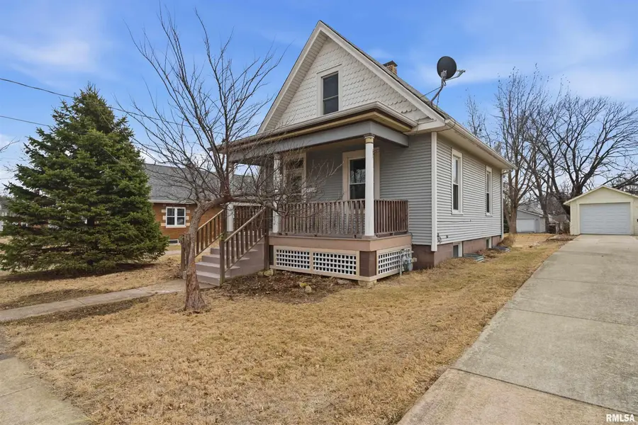 1126 W Gilbert Avenue, Peoria, IL 61604 - #2