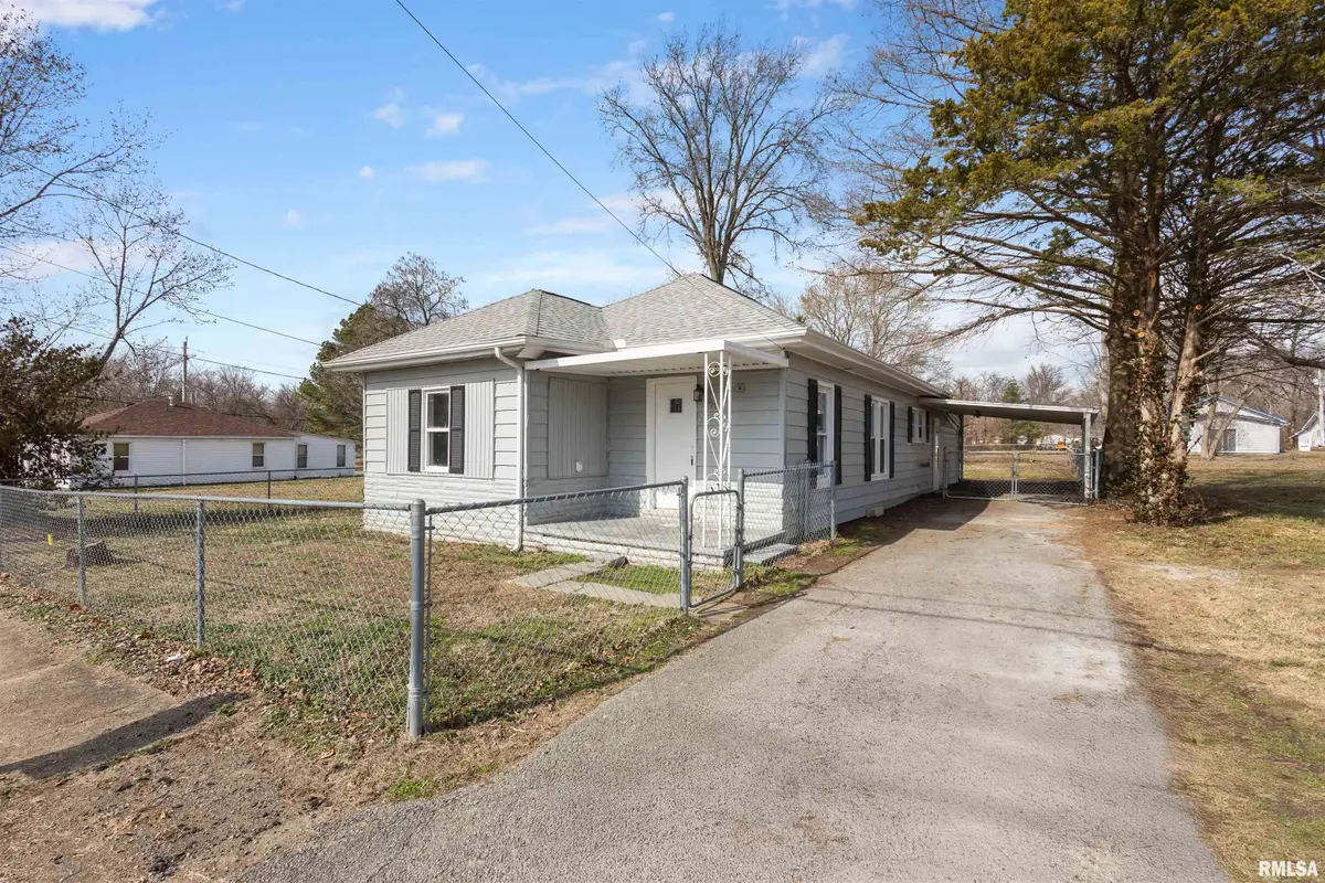 1905 E Garland Street, West Frankfort, IL 62896-3479 - #1