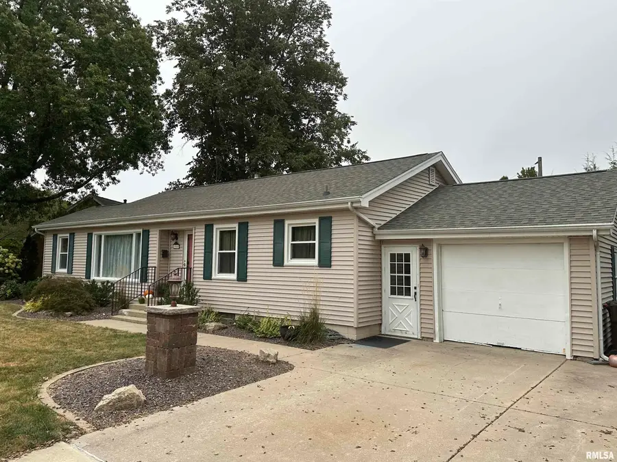 900 S 1st Avenue, Morton, IL 61550 - #2