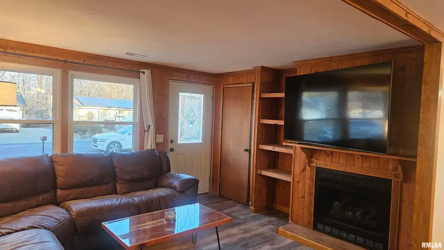 317 Maria Street, East Peoria, IL 61611 - #3