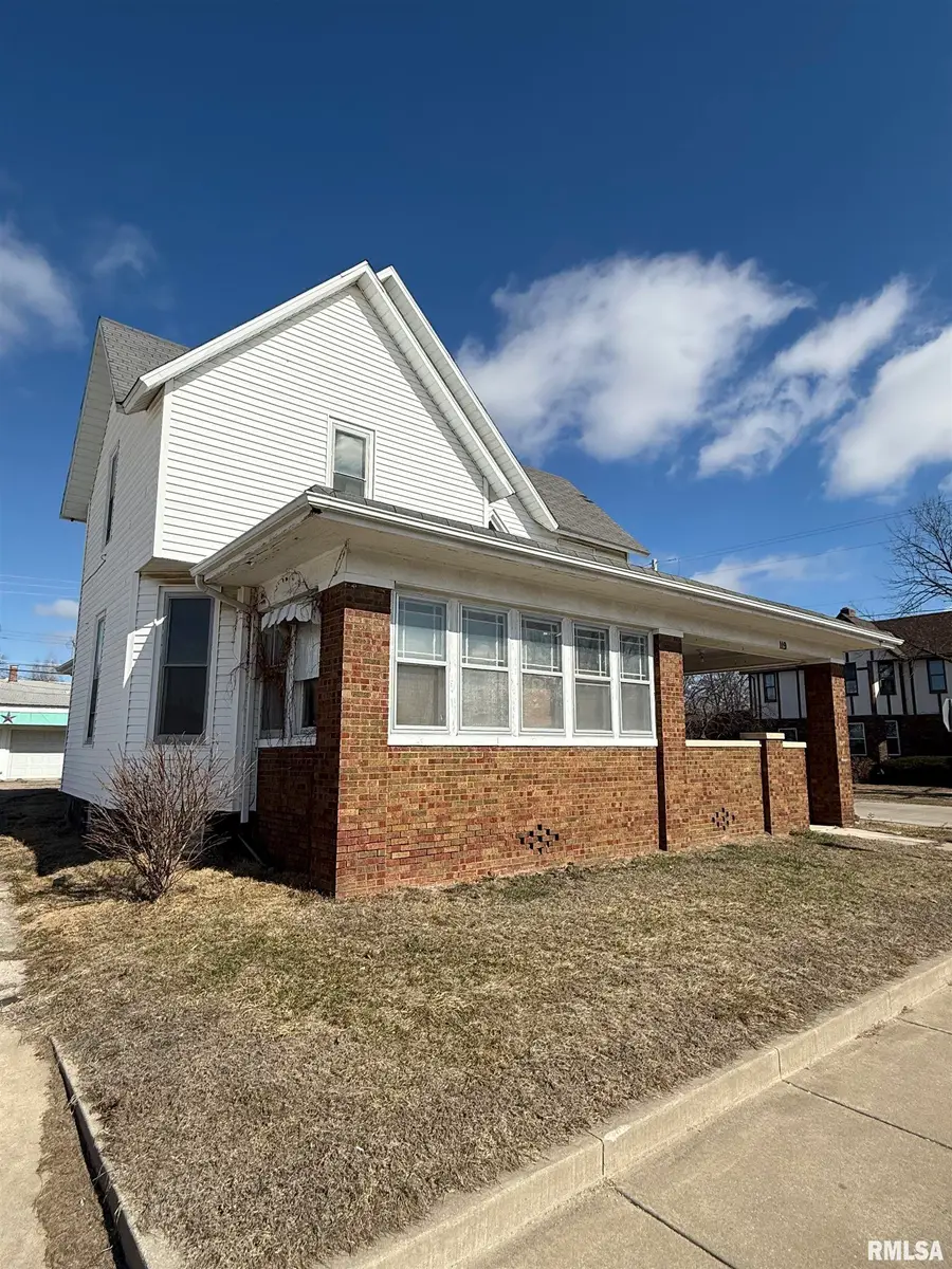 119 E Broadway Street, Astoria, IL 61501 - #3