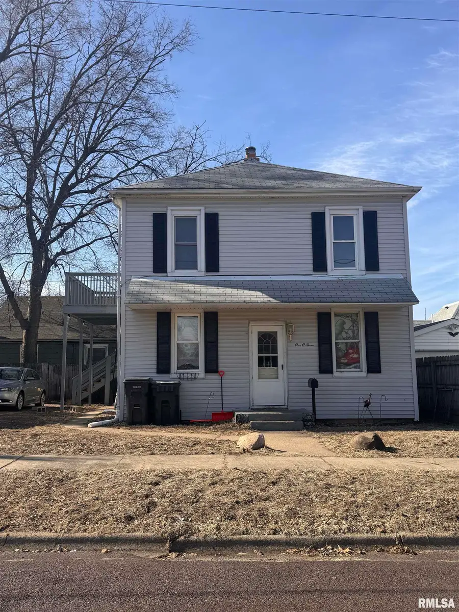 103 N 10th Street, Pekin, IL 61554 - #2