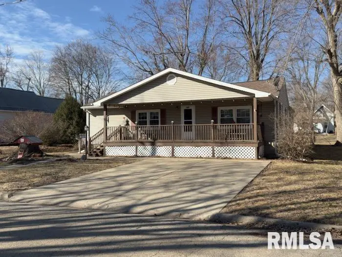 950 N 6th Avenue, Canton, IL 61520 - #2