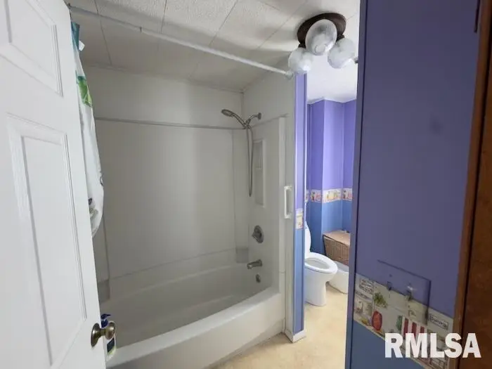 950 N 6th Avenue, Canton, IL 61520 - #3