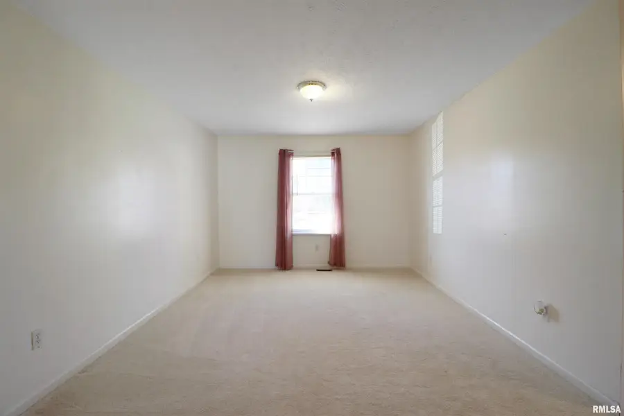 502 N Spring Grove Road, Peoria, IL 61605 - #3