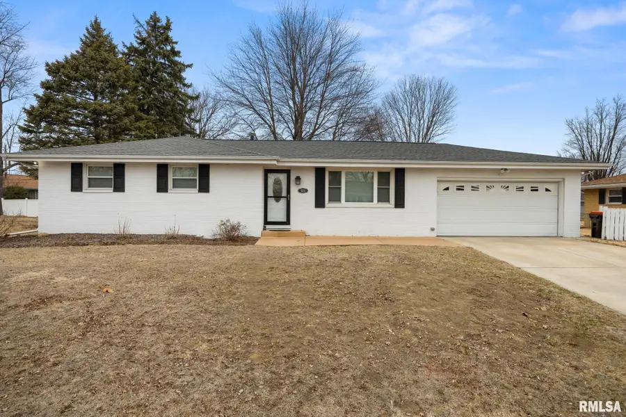 121 E Norwood Street, Morton, IL 61550 - #2