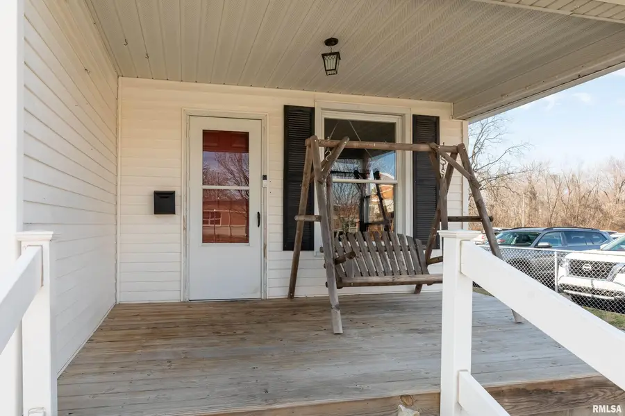 609 N 18th Street, Herrin, IL 62948 - #3