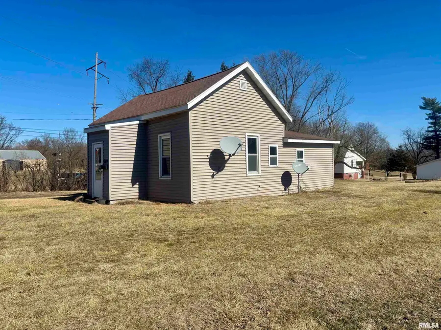 609 S Illinois Street, Lewistown, IL 61542 - #2