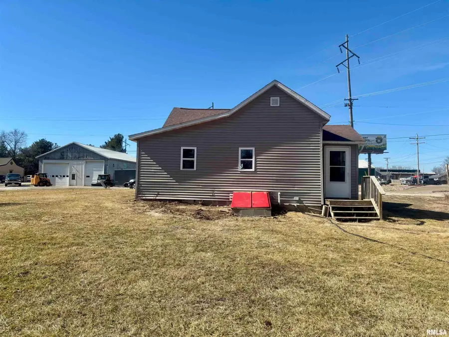 609 S Illinois Street, Lewistown, IL 61542 - #3