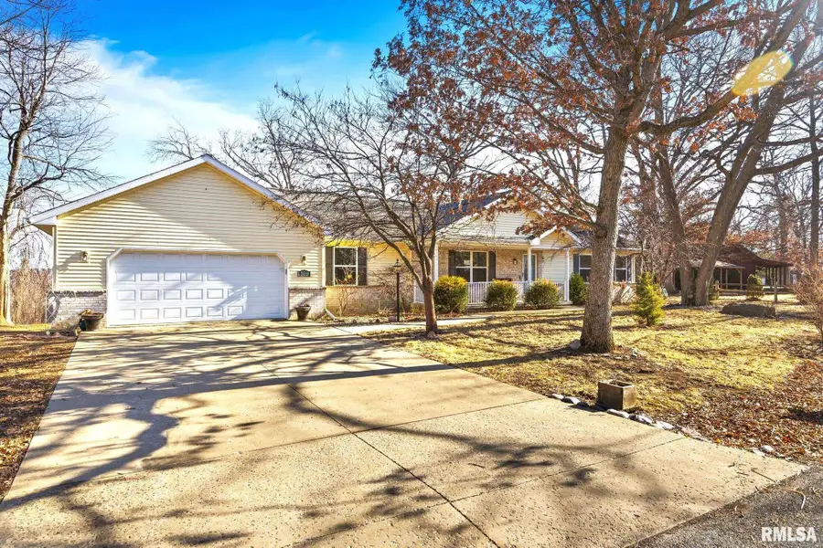 109 Oaklawn Court, East Peoria, IL 61611 - #3