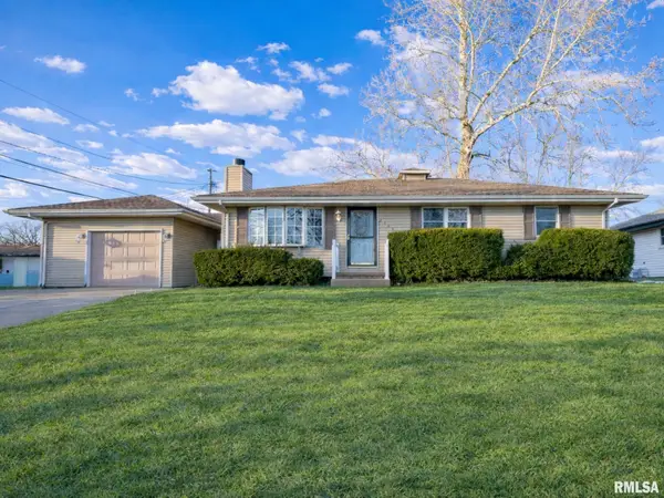 2107 W Cimarron Drive, Peoria, IL 61614