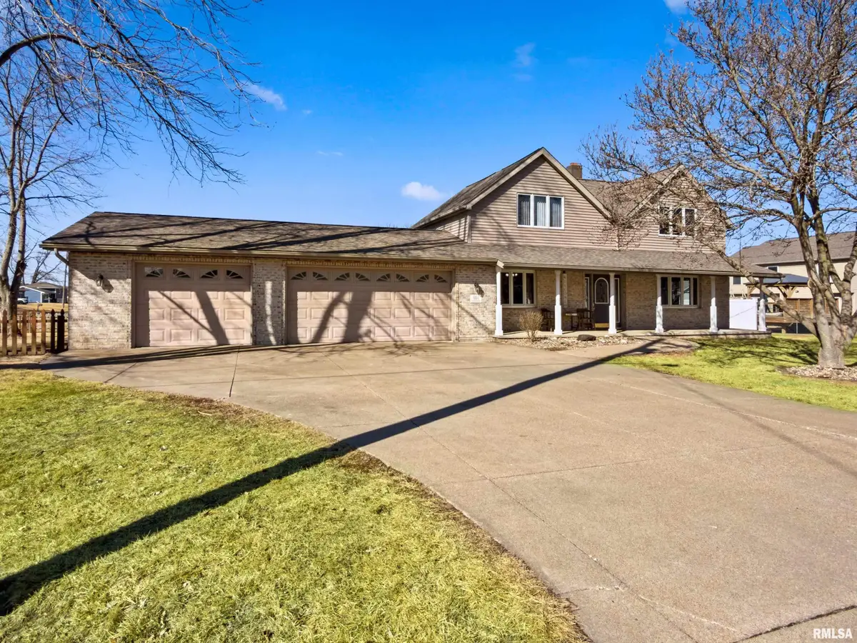 604 S Pleasant Hill Road, East Peoria, IL 61611 - #1