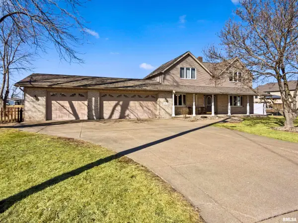 604 S Pleasant Hill Road, East Peoria, IL 61611