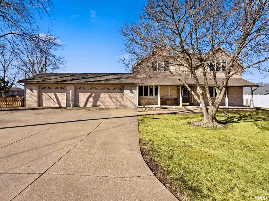 604 S Pleasant Hill Road, East Peoria, IL 61611 - #3