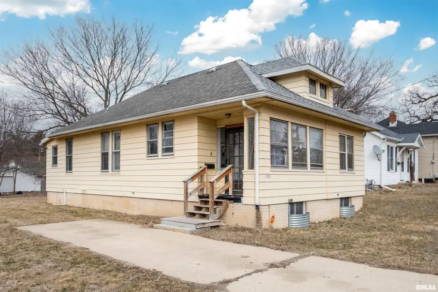 1101 E Willcox Avenue, Peoria, IL 61603 - #2