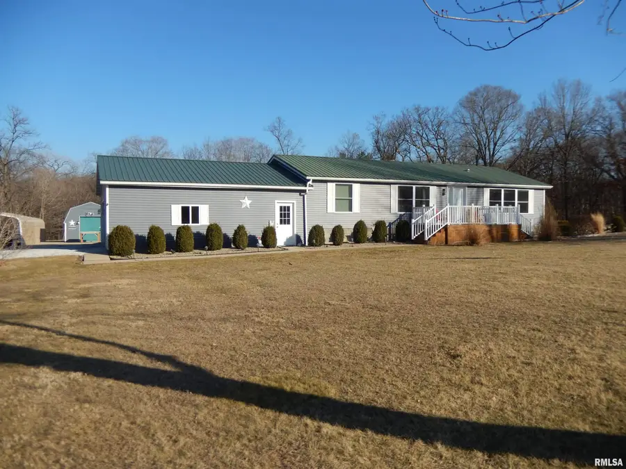 404 N Hun Street, Colchester, IL 62326 - #2