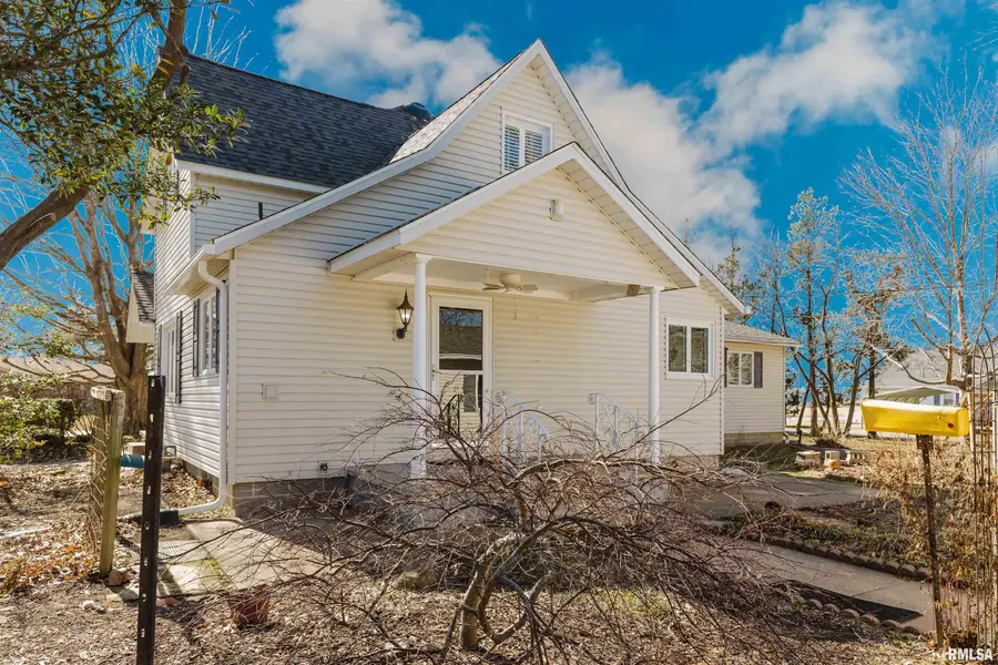 217 S Jackson Street, Hurst, IL 62949 - #3