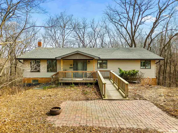 220 Schulzki Lane, East Peoria, IL 61611