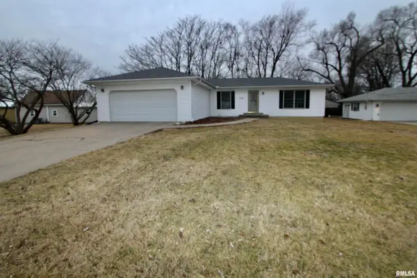 103 Esser Street, Washington, IL 61571