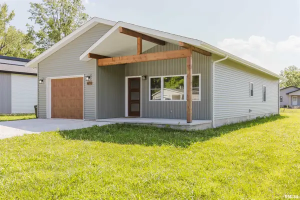 821 N 27th Street, Herrin, IL 62948