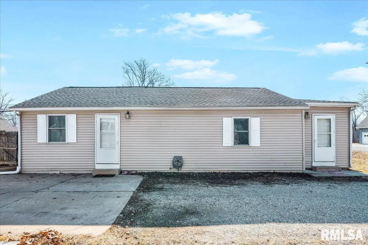 303 Powers Avenue, Pekin, IL 61554 - #1