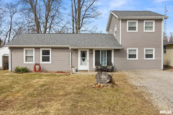 2236 E Linnhill Lane, Washington, IL 61571