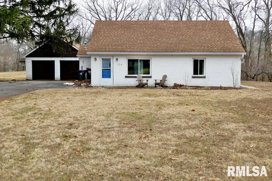 104 Thrush Avenue, Pekin, IL 61554 - #2