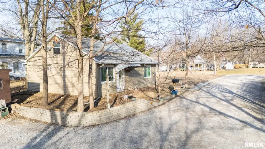 814 S Main Street, Eureka, IL 61530 - #3