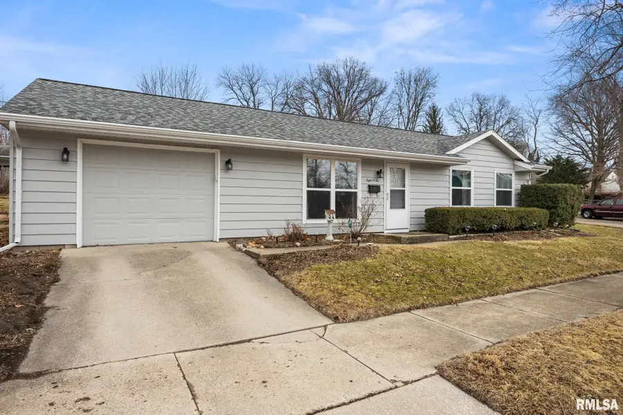 806 S Livingston Street, Bloomington, IL 61701 - #2