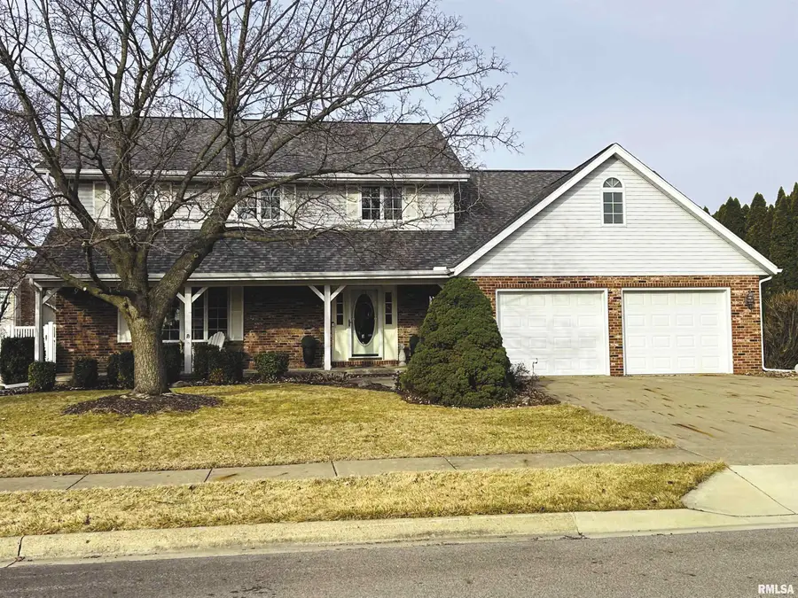 121 Woodcrest Avenue, Morton, IL 61550 - #2