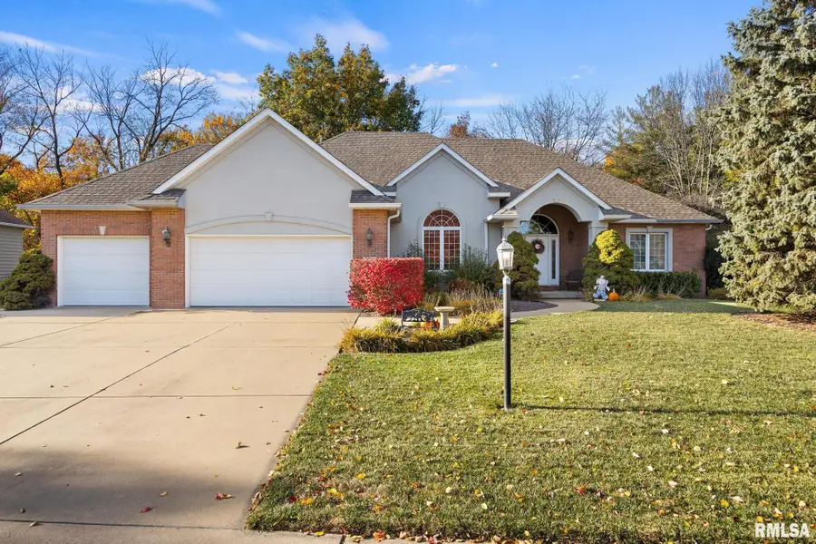 5401 W Stonebridge Court, Peoria, IL 61615 - #2