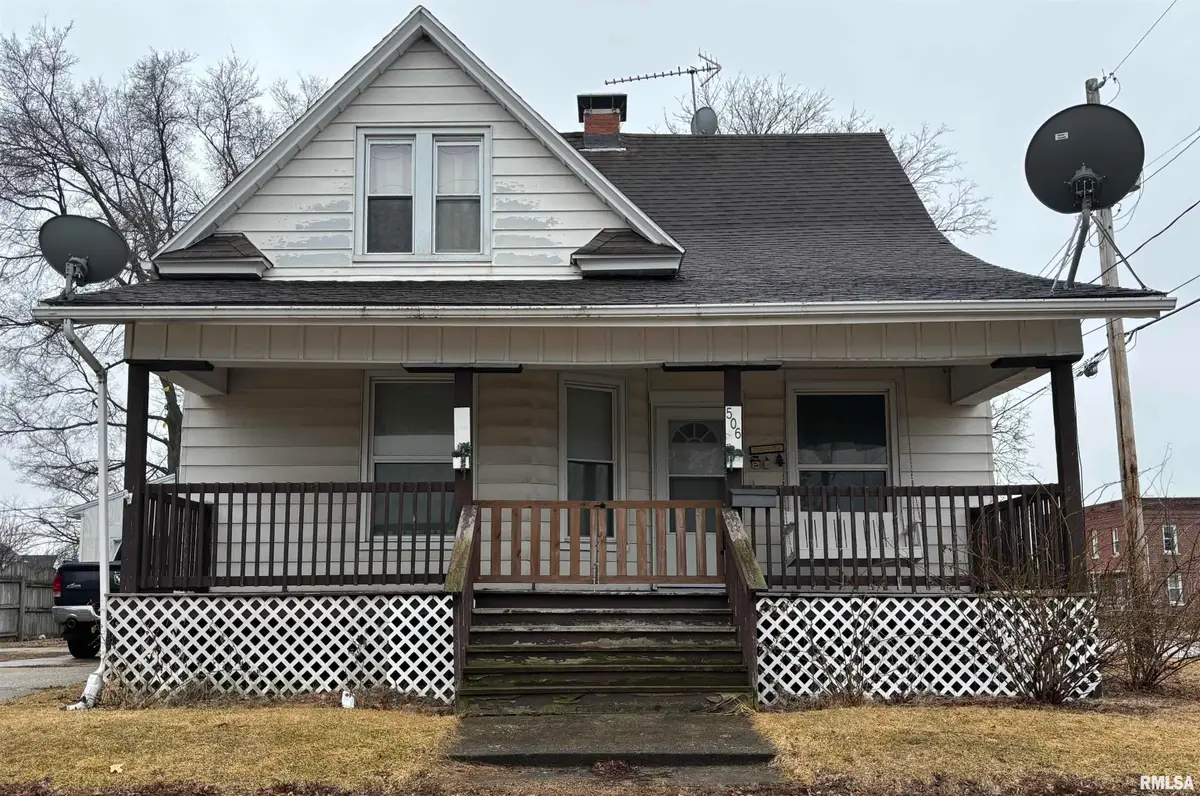 506 E Elm Street, Canton, IL 61520 - #1