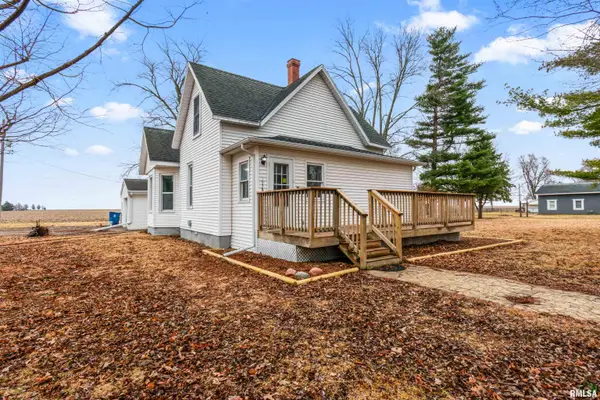 102 S Eastern Avenue, Minier, IL 61759