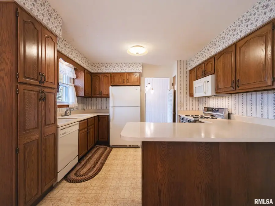 1903 Saint Clair Drive, Pekin, IL 61554 - #3