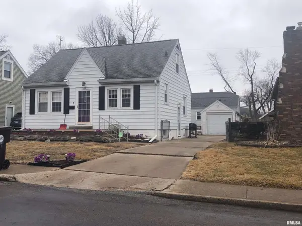 222 E Odell Place, Peoria, IL 61603