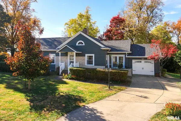 303 S Harris Street, Delavan, IL 61734