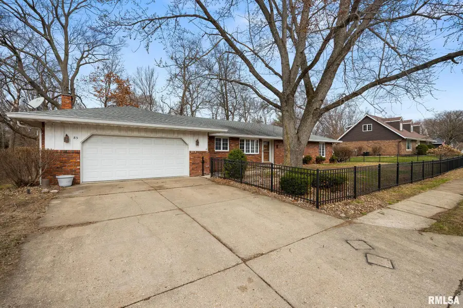 85 Hickory Ridge Court, Morton, IL 61550 - #2