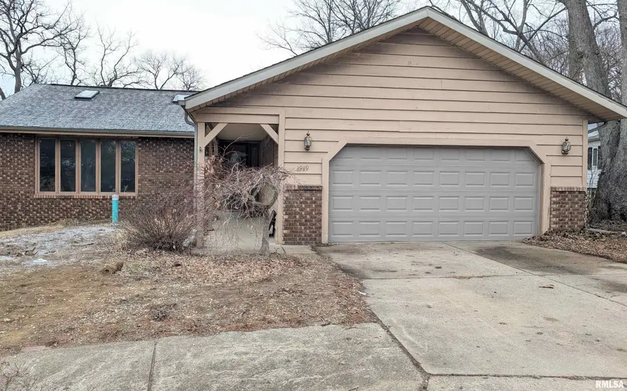 1919 Sierra Court, Pekin, IL 61554 - #2