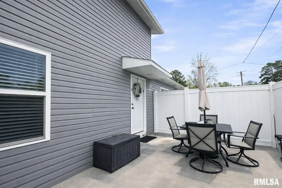 606 W Lincoln Drive, De Soto, IL 62924 - #2