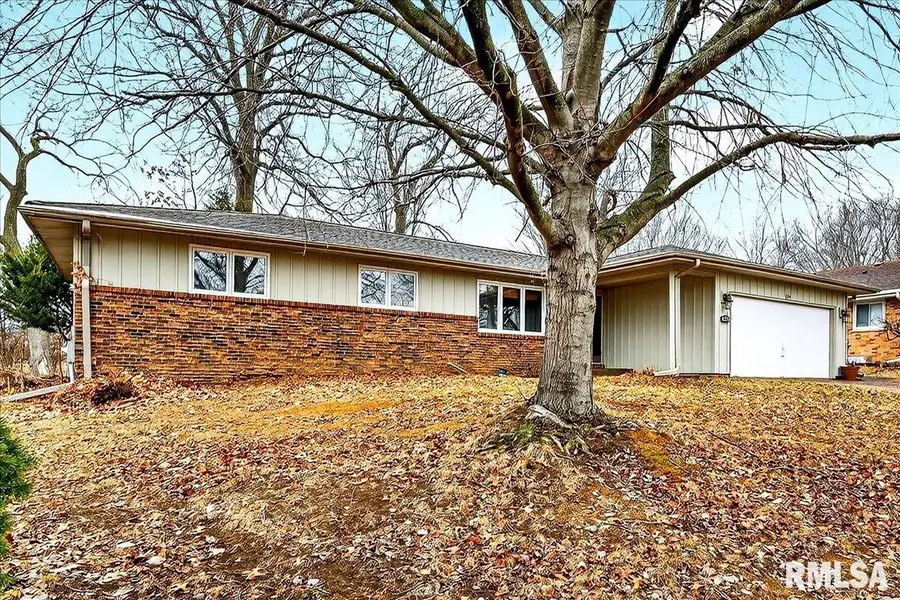 1823 Highwood Avenue, Pekin, IL 61554 - #2