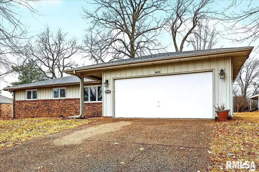 1823 Highwood Avenue, Pekin, IL 61554 - #3